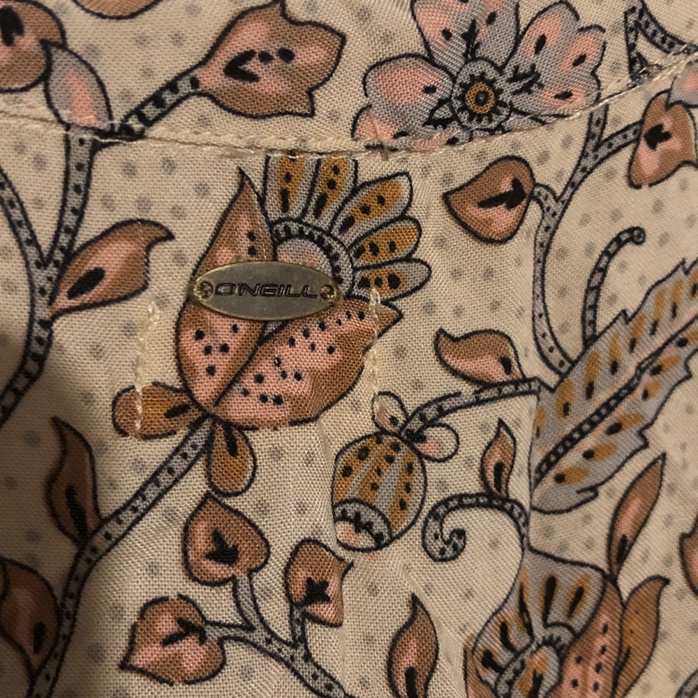 O'Neill Cream and Brown Patterned Top - Picture 6 of 9